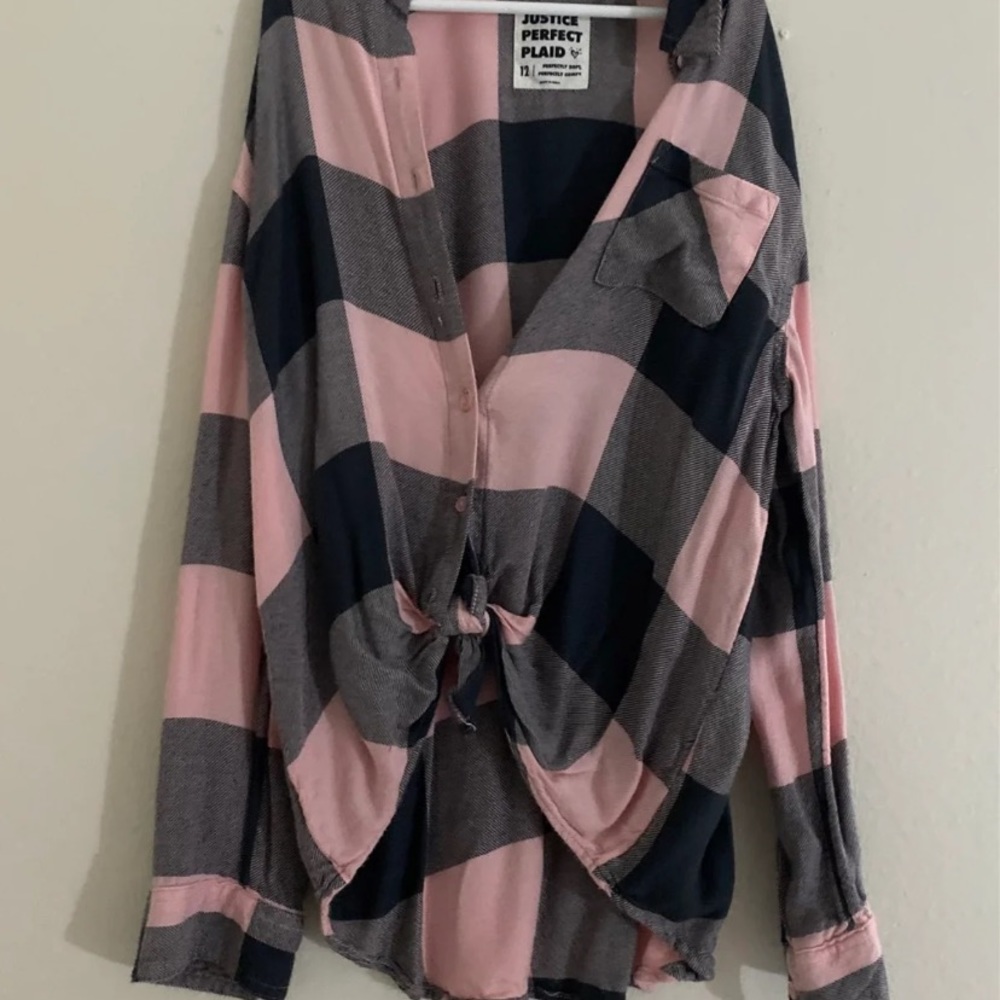 plaid button up top